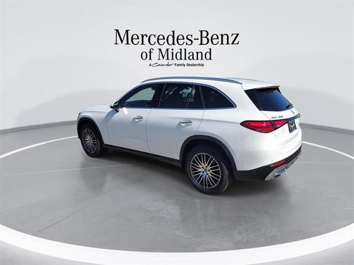 2026 Mercedes-Benz GLC 300 Base