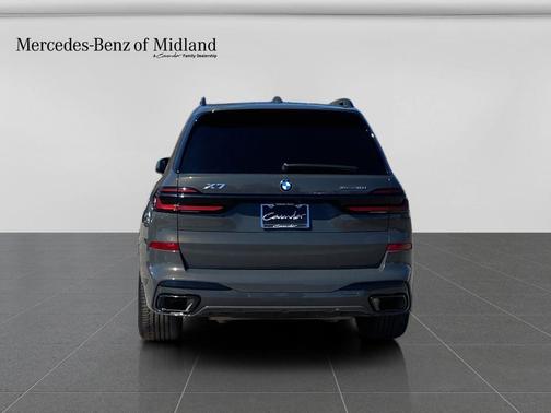 Dravit Gray Metallic 2024 BMW X7 xDrive40i