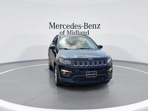 Diamond Black 2018 Jeep Compass Latitude
