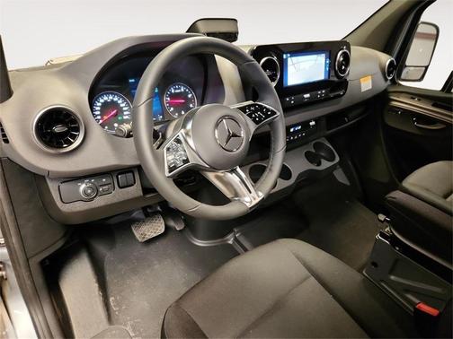 2025 Mercedes-Benz Sprinter 2500 Standard Roof