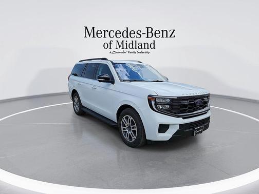 Oxford White 2025 Ford Expedition Active
