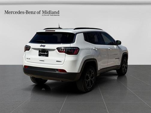 Bright White 2025 Jeep Compass Latitude