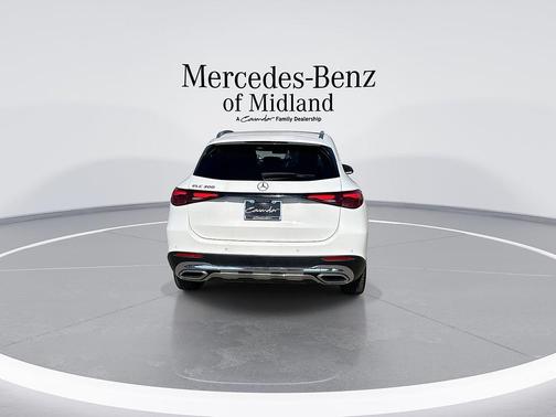 Polar White 2026 Mercedes-Benz GLC 300 Base