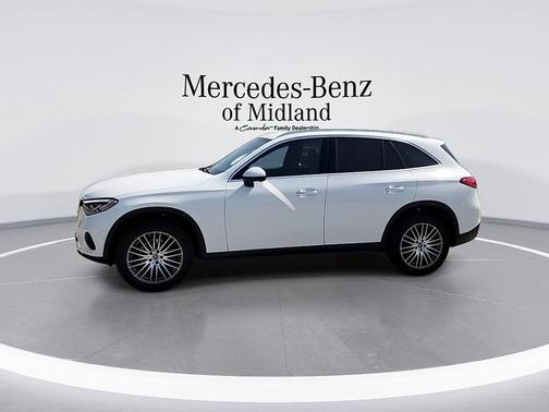Polar White 2026 Mercedes-Benz GLC 300 Base