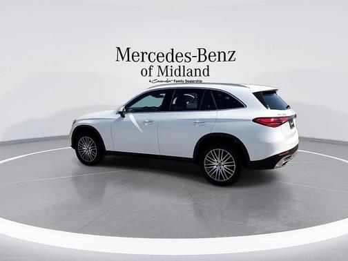 Polar White 2026 Mercedes-Benz GLC 300 Base