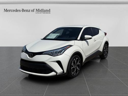 Blizzard Pearl 2021 Toyota C-HR XLE