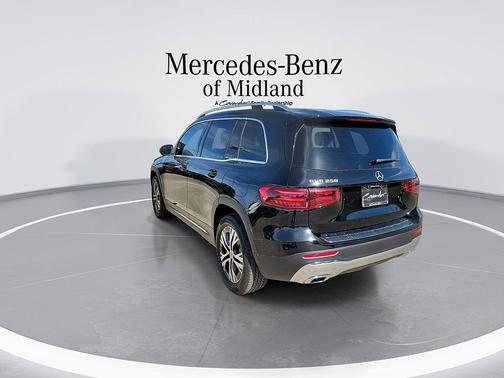 Midnight Black 2026 Mercedes-Benz GLB 250 Base