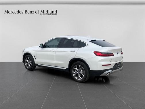 2024 BMW X4 xDrive30i