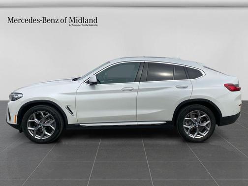 2024 BMW X4 xDrive30i
