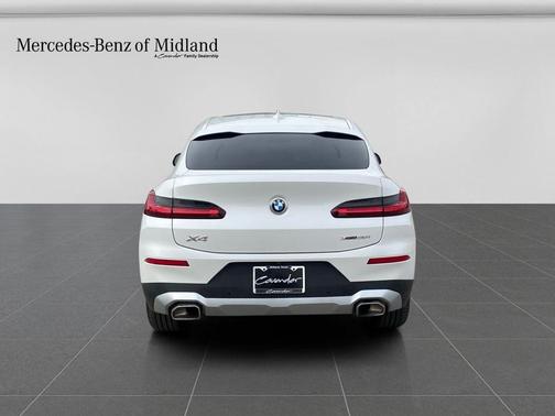 2024 BMW X4 xDrive30i