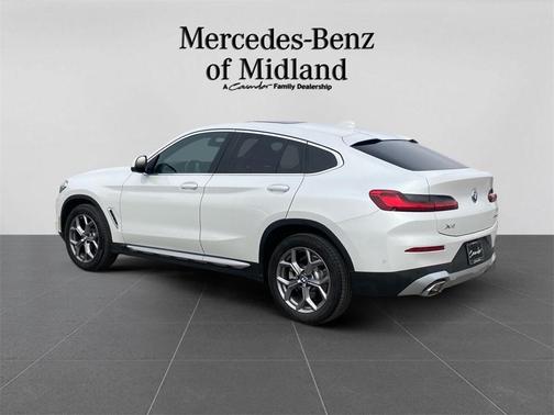 2024 BMW X4 xDrive30i