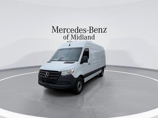 Arctic White 2026 Mercedes-Benz Sprinter 2500 High Roof