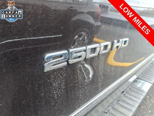 Deep Mahogany Metallic 2018 GMC Sierra 2500 SLT