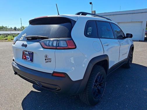 Bright White Clearcoat 2022 Jeep Cherokee X