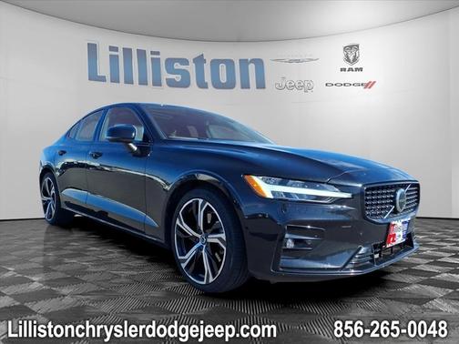 2024 Volvo S60 B5 Plus Dark Theme
