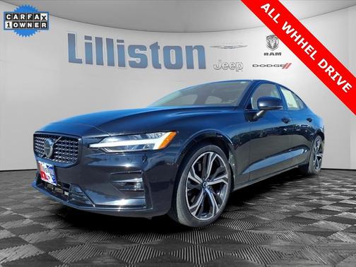 2024 Volvo S60 B5 Plus Dark Theme