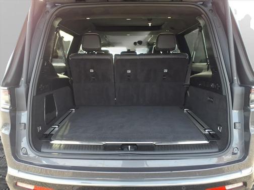 2023 Jeep Grand Wagoneer L Series II