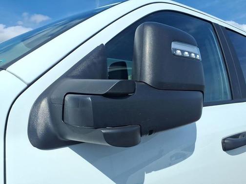 Bright White Clearcoat 2024 RAM 2500 Big Horn