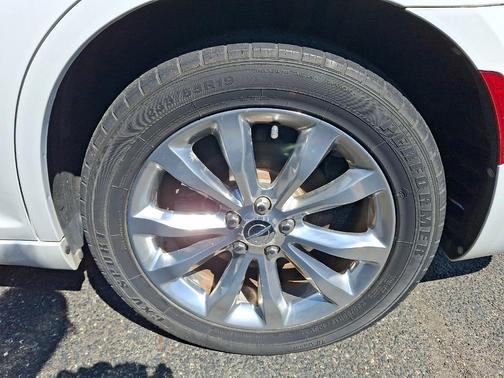 Bright White Clearcoat 2015 Chrysler 300 Limited