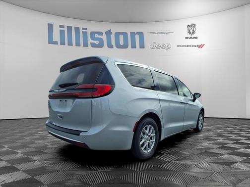 2024 Chrysler Pacifica Touring-L