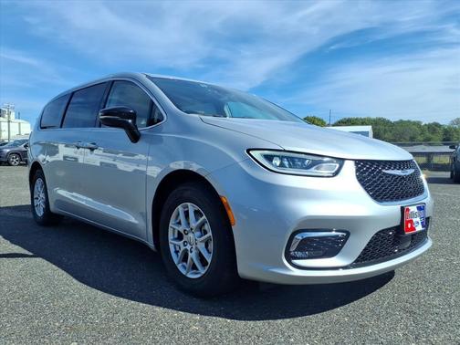 2024 Chrysler Pacifica Touring-L