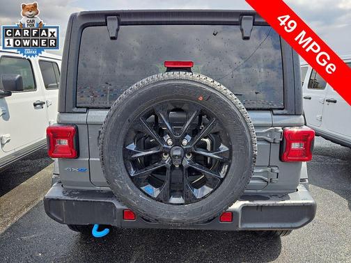 Sting Gray Clearcoat 2023 Jeep Wrangler 4xe Sahara