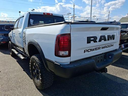 Bright White Clearcoat 2017 RAM 2500 Power Wagon