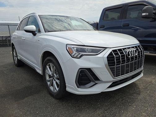 Arkona White 2025 Audi Q3 45 S line Premium