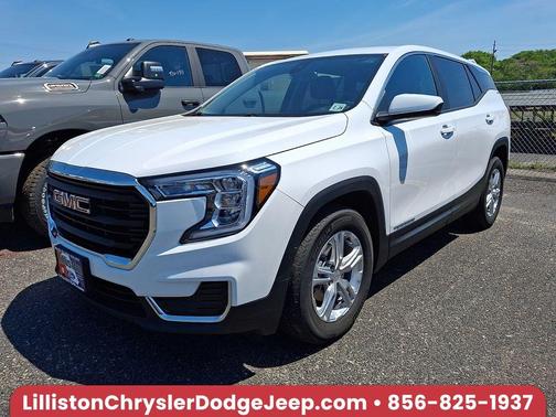 Summit White 2023 GMC Terrain SLE