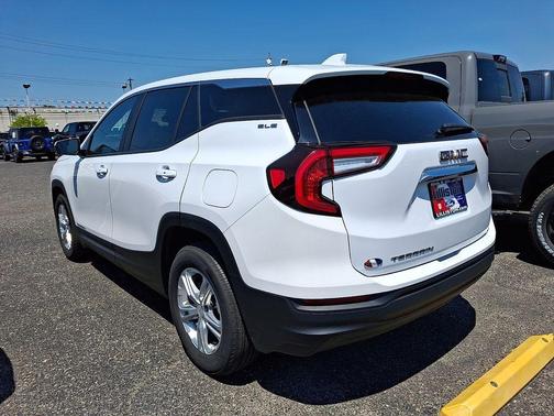 Summit White 2023 GMC Terrain SLE