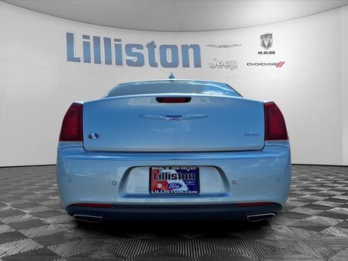 2021 Chrysler 300 Touring