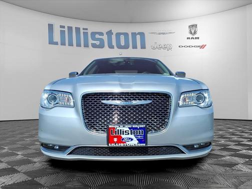 2021 Chrysler 300 Touring