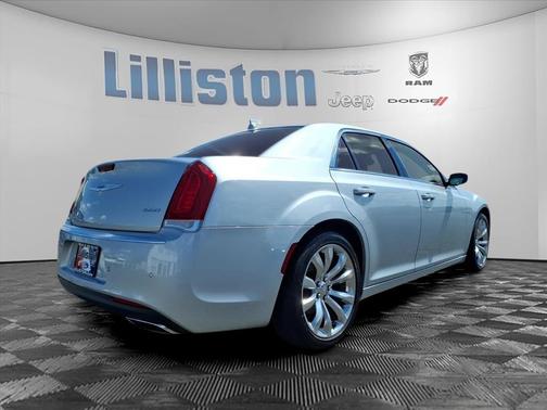 2021 Chrysler 300 Touring