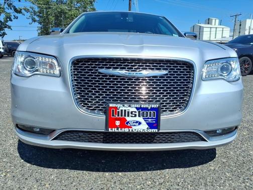 2021 Chrysler 300 Touring