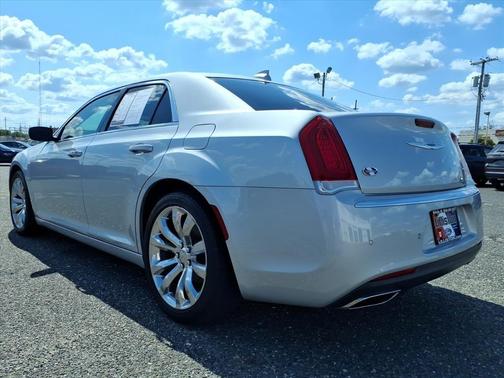 2021 Chrysler 300 Touring