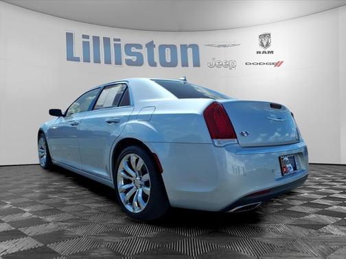 2021 Chrysler 300 Touring