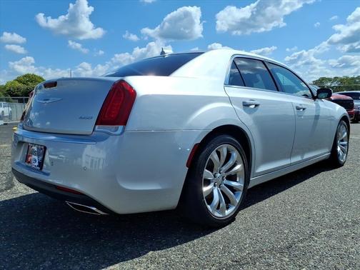 2021 Chrysler 300 Touring
