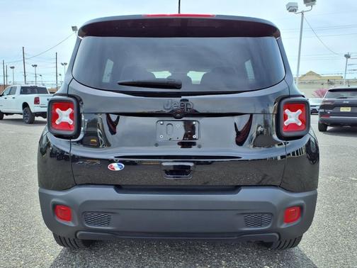 2023 Jeep Renegade Altitude