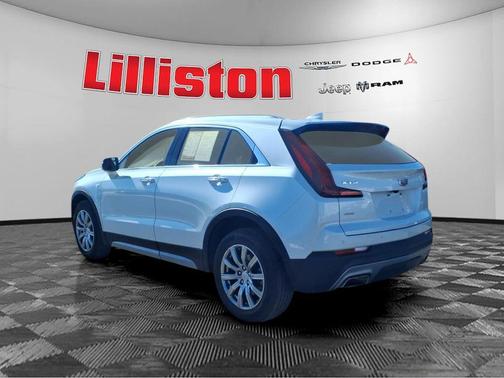 2022 Cadillac XT4 Premium Luxury