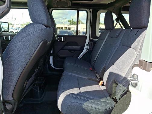 Bright White Clearcoat 2026 Jeep Wrangler Sahara