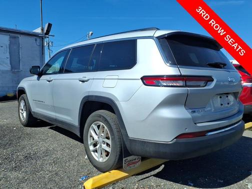 2023 Jeep Grand Cherokee L Laredo