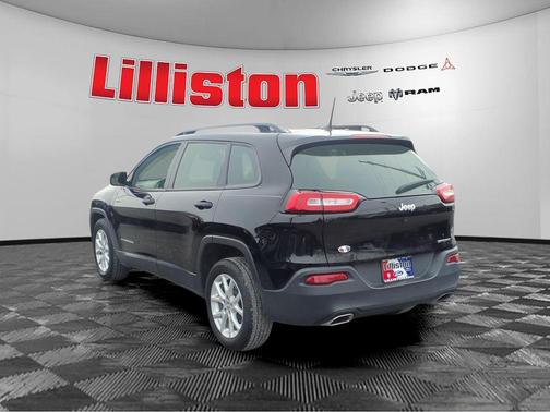 2017 Jeep Cherokee Sport
