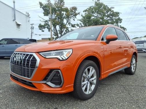 2023 Audi Q3 45 S line Premium