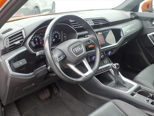 2023 Audi Q3 45 S line Premium