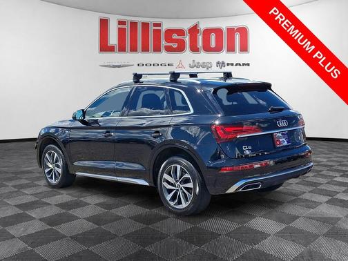Mythos Black Metallic 2024 Audi Q5 45 S line quattro Premium