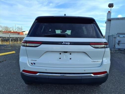 2022 Jeep Grand Cherokee Laredo