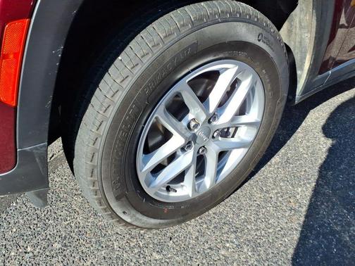 2024 Jeep Grand Cherokee Laredo