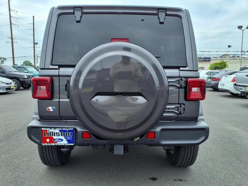 2022 Jeep Wrangler Unlimited Sahara