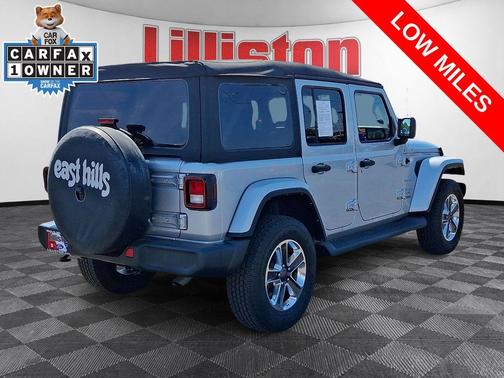 Silver Zynith Clearcoat 2022 Jeep Wrangler Unlimited Sahara