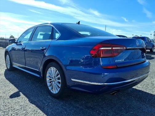 2017 Volkswagen Passat 1.8T SE